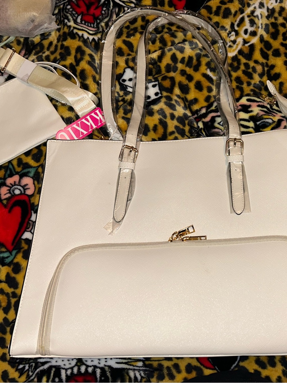 Cream Structured Tote Bag with pouch
